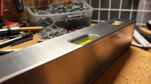 L'équerre métallique : un outil indispensable pour le bricolage